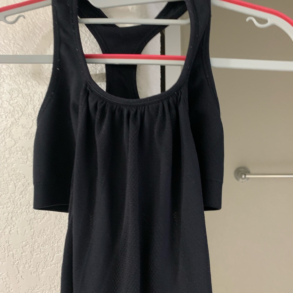 Nux small workout top